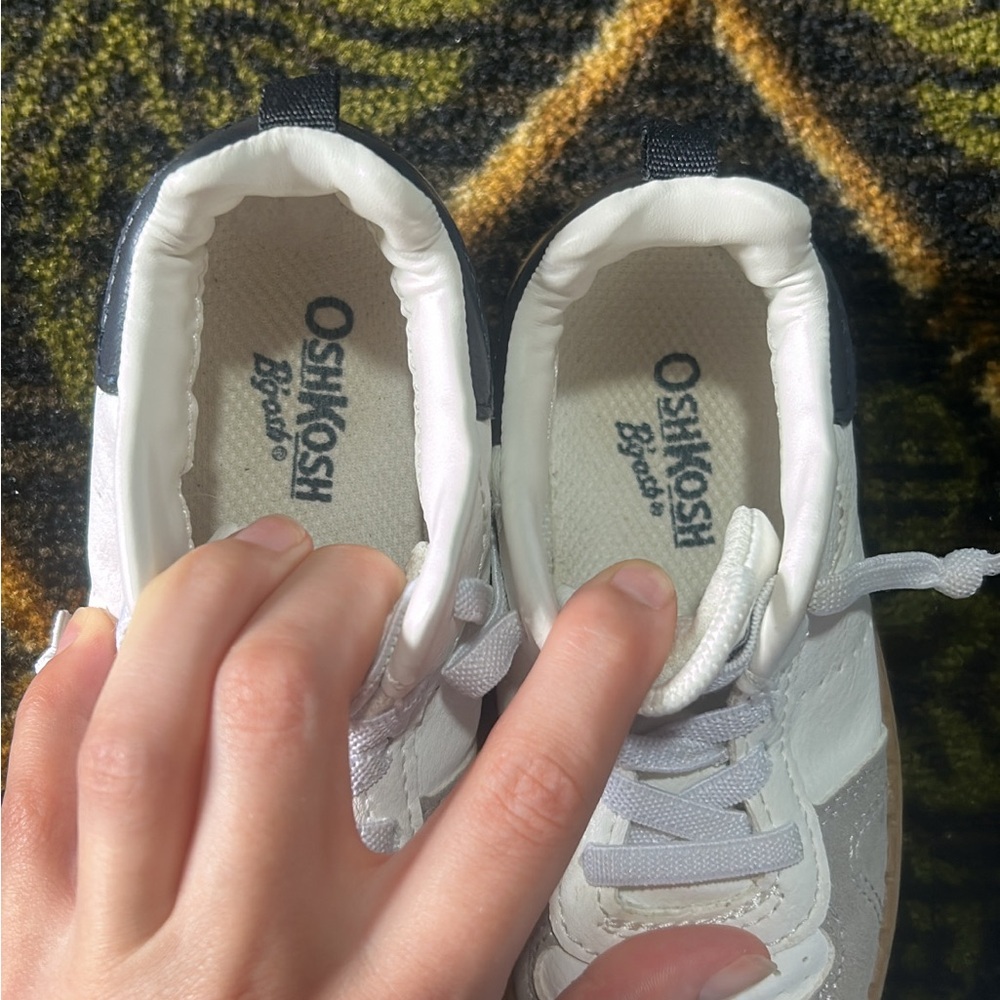 OshKosh B'gosh White and Tan Kids Sneakers - Picture 3 of 4